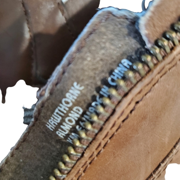 Earth Hawthorne Almond  Leather Zipper Ankle Boots - Picture 6 of 14